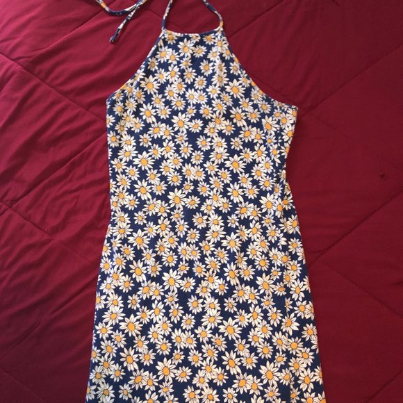 Adorable Sunflower Bodycon Dress - Picture 4 of 5